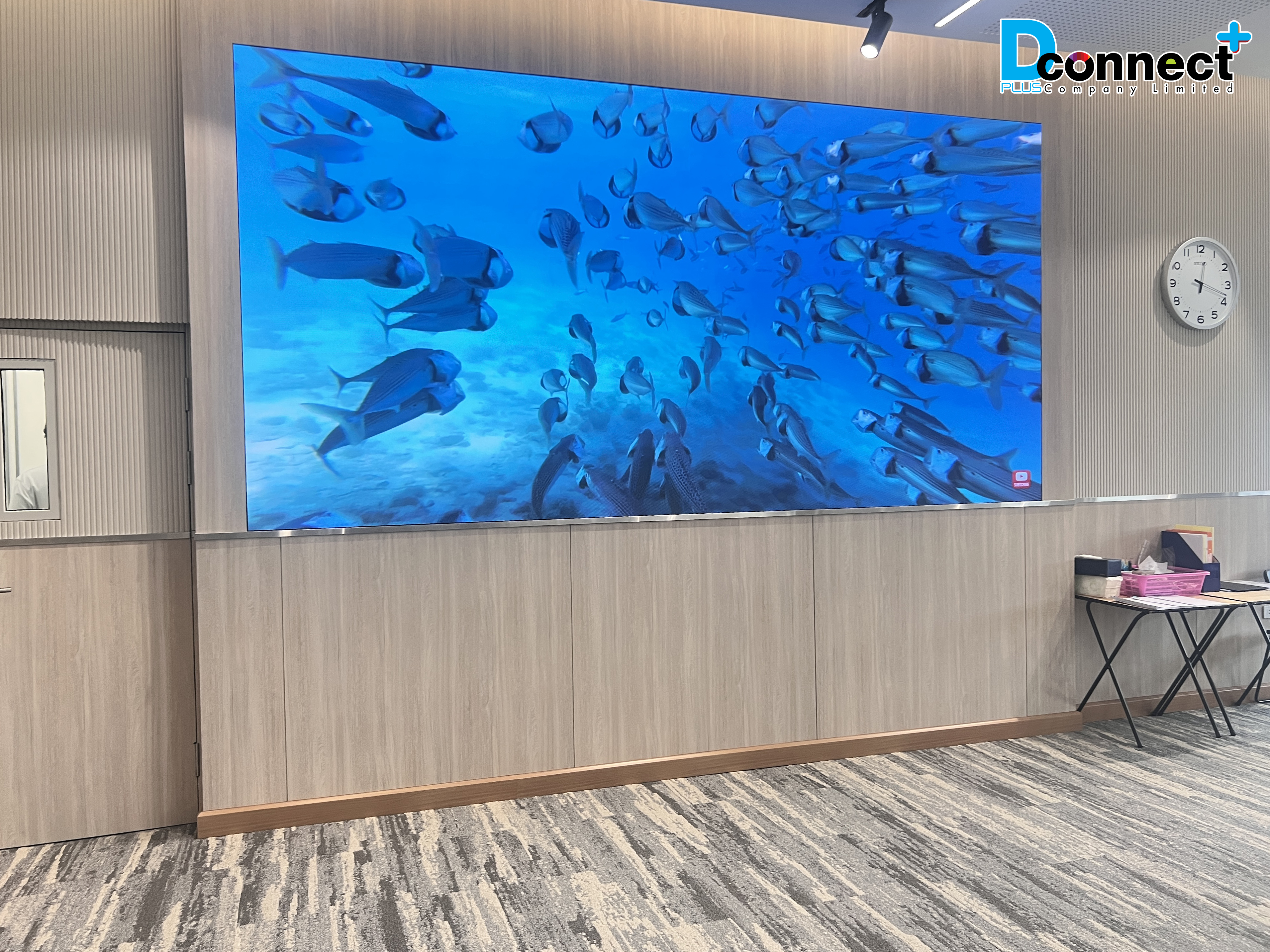 COP27 Debrief “Indoor 55inch Touch-Screen Vertical Kiosk